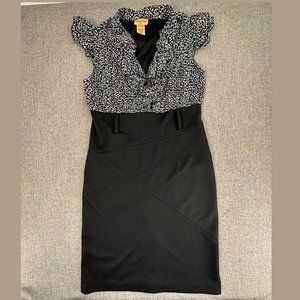 Midnight Velvet Dress Size 6 Black Gray Ruffled Cap Sleeve V-Neck Polyester & Sp
